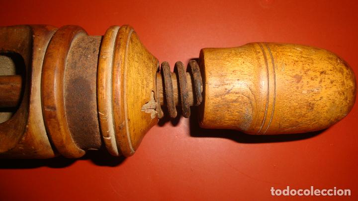 Botellas antiguas: ENCORCHADOR DE BORELLAS - Foto 2