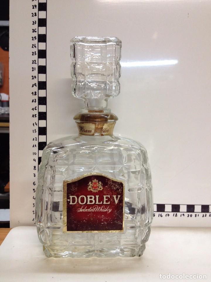 Botellas antiguas: BOTELLA DOBLE V (M) - Foto 1