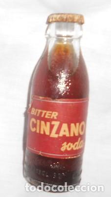 Botellas antiguas: BOTELLA DE 13 CL. DE BITTER CINZANO SODA - Foto 1