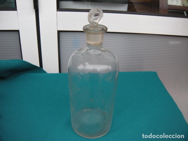 Botellas antiguas: ANTIGUA BOTELLA DE LABORATORIO - Foto 1