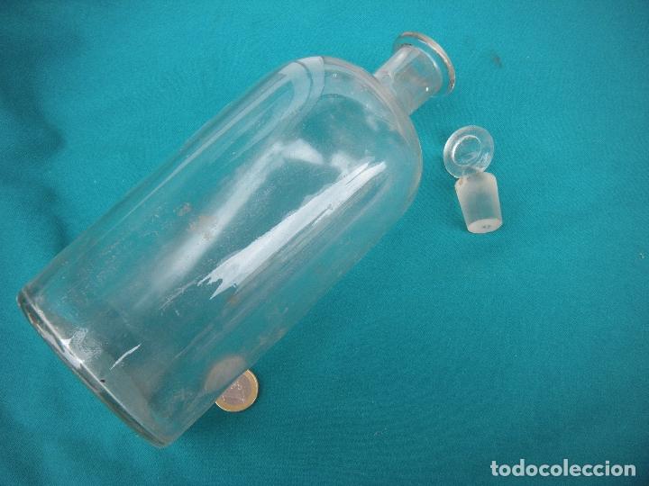 Botellas antiguas: ANTIGUA BOTELLA DE LABORATORIO - Foto 3
