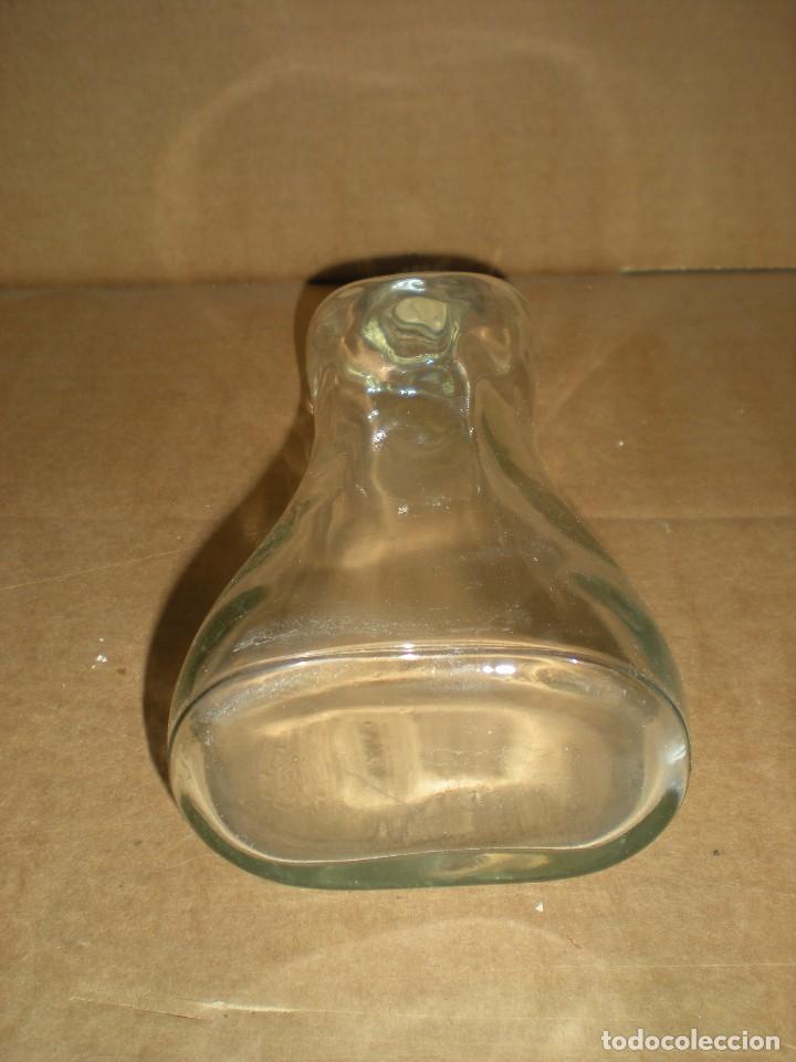 Botellas antiguas: botella de cristal de original forma 6x9x21cm - Foto 4
