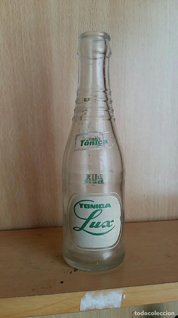 Botellas antiguas: BOTELLA SERIGRAFIADA TONICA LUX - Foto 1