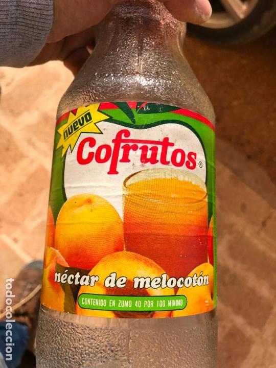 Botellas antiguas: ANTIGUO ENVASE BOTELLA DE NECTAR DE MELOCOTON DE COFRUTOS - Foto 5