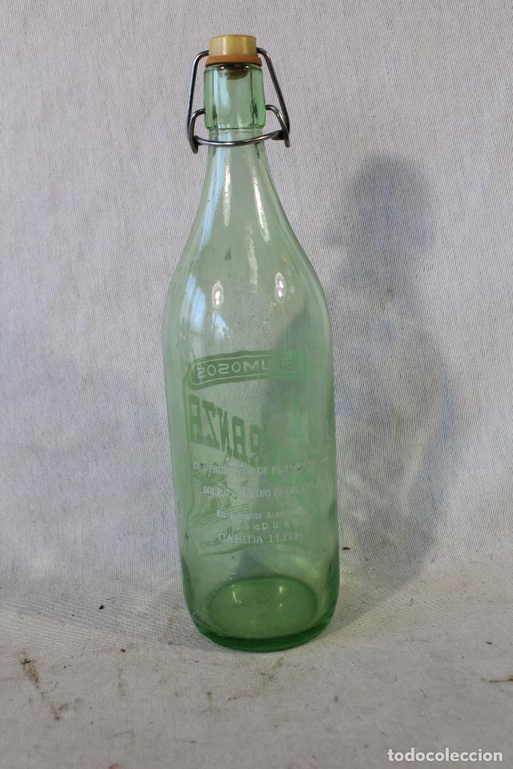 Botellas antiguas: botella espumosos la esperanza pedro mu&ntilde;oz - c.real - Foto 2