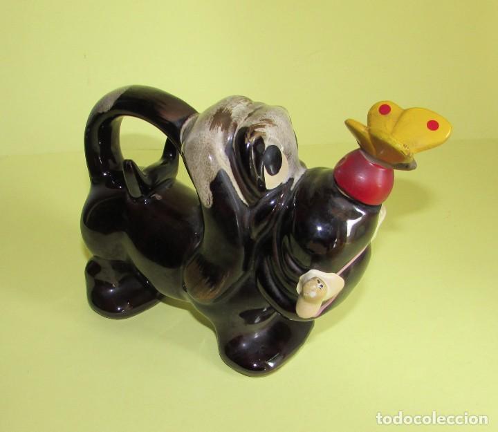 Botellas antiguas: BOTELLA CON FORMA DE PERRO - MUY BONITA - Foto 1