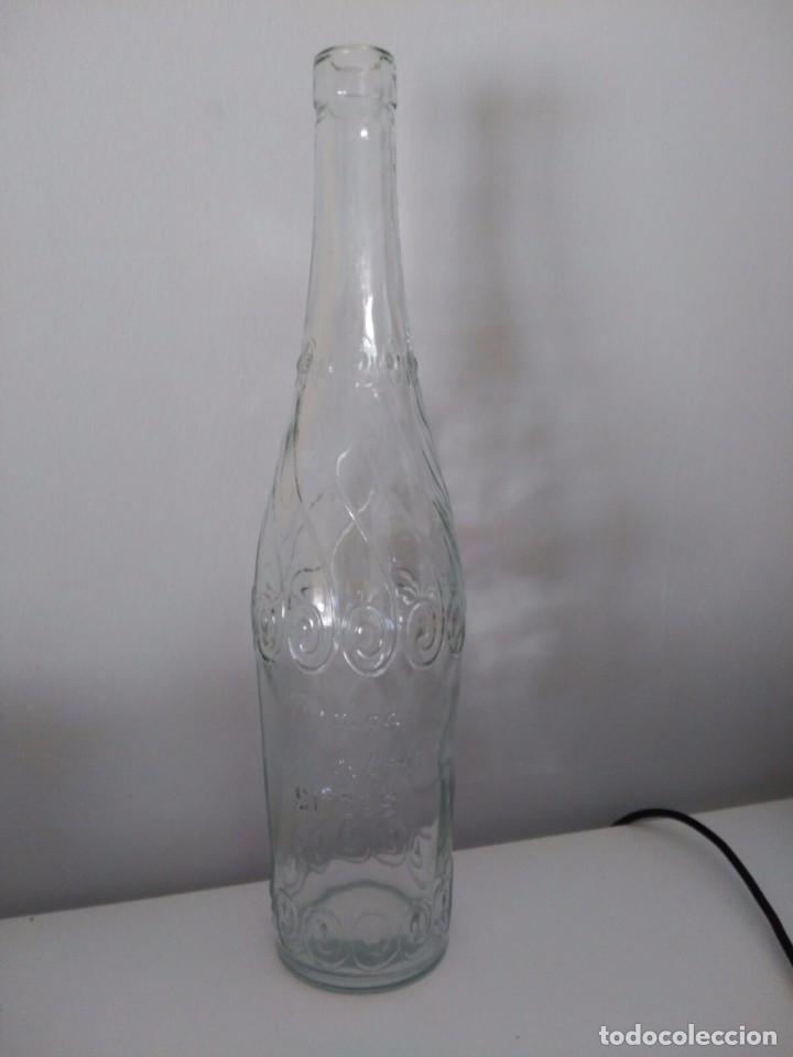 Botellas antiguas: BOTELLA BODEGAS J. ROBERT. SITGES. - Foto 1