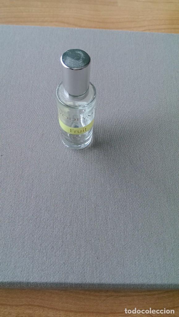 Botellas antiguas: ENVASE MINIATURA FRUIT DE &laquo;YODEIMA&raquo;-VAC&Iacute;O- - Foto 2