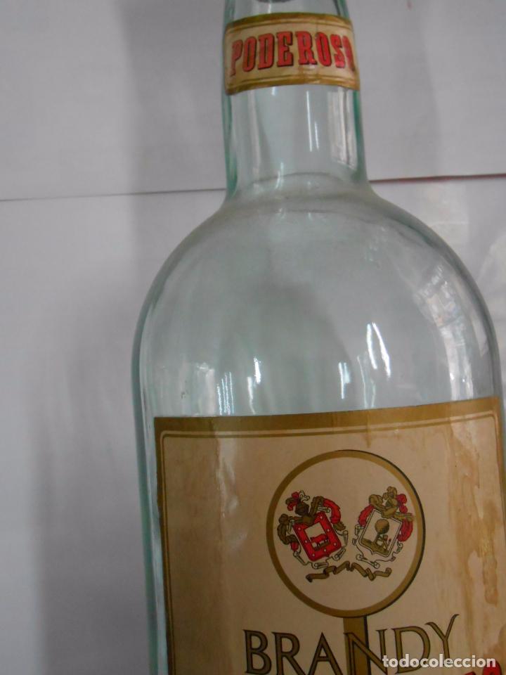 Botellas antiguas: BOTELLA DE GRAN TAMA&Ntilde;O. BRANDY PODEROSO. DESTILARSA LOGRO&Ntilde;O. - Foto 3