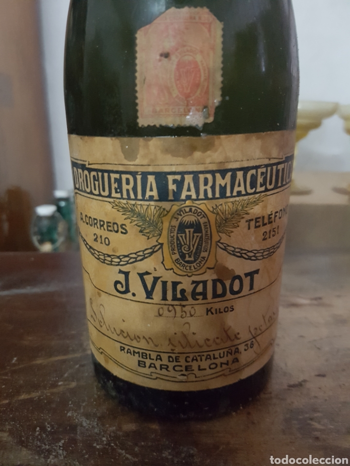 Botellas antiguas: antigua botella de medicamento, farmacia, J. VILADOT, BARCELONA. RARA. SIN ABRIR - Foto 2 - 90461813