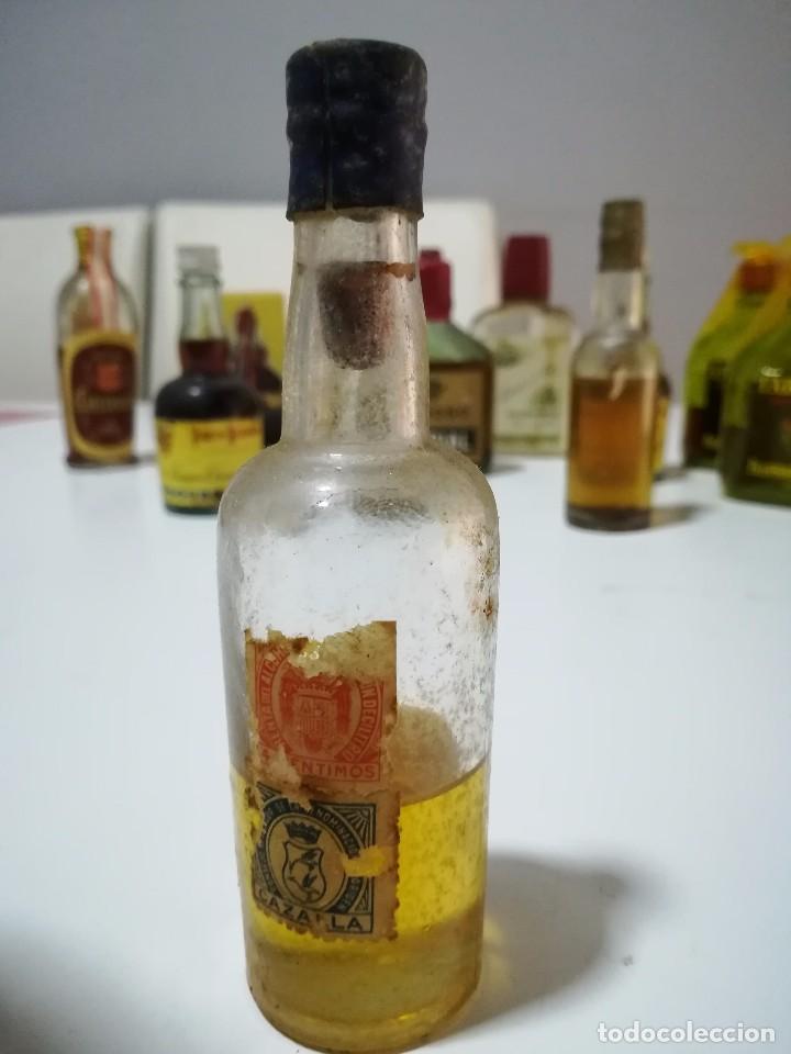 Botellas antiguas: Lote de botellines antiguos. - Foto 3