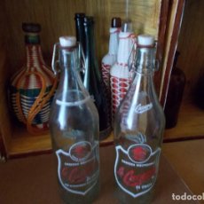Botellas antiguas: PAREJA DE ANTIGUAS BOTELLAS DE LA CASERA. Lote 93067000