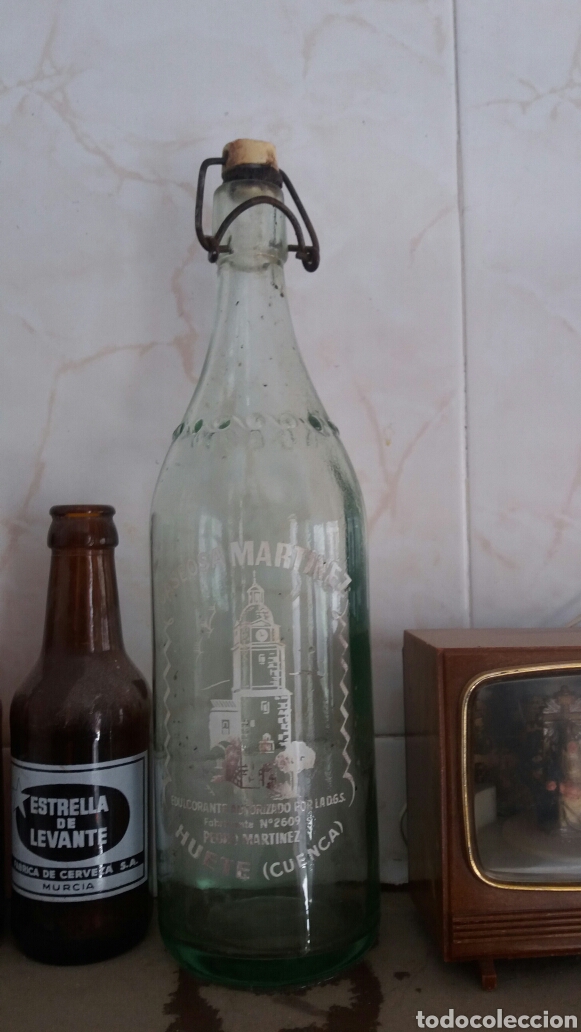 Botellas antiguas: Gaseosa Martinez . Huete Cuenca . - Foto 1