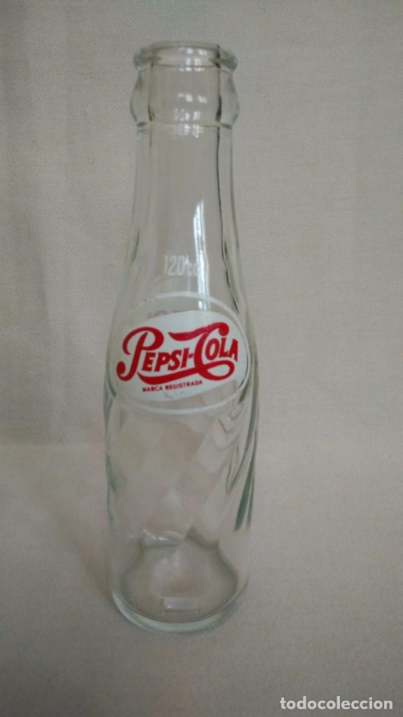 Botellas antiguas: BOTELLA MUY RARA DE PEPSI COLA, 120cc. - Foto 1