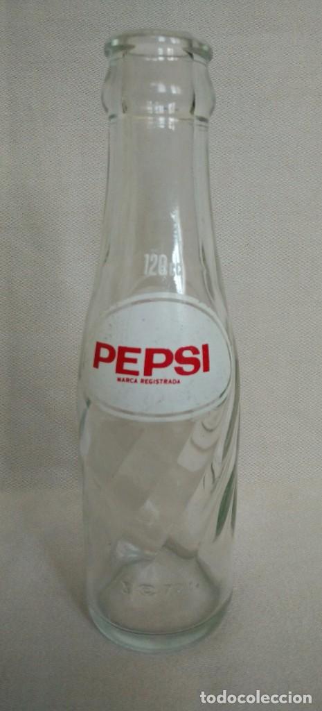 Botellas antiguas: BOTELLA MUY RARA DE PEPSI COLA, 120cc. - Foto 2