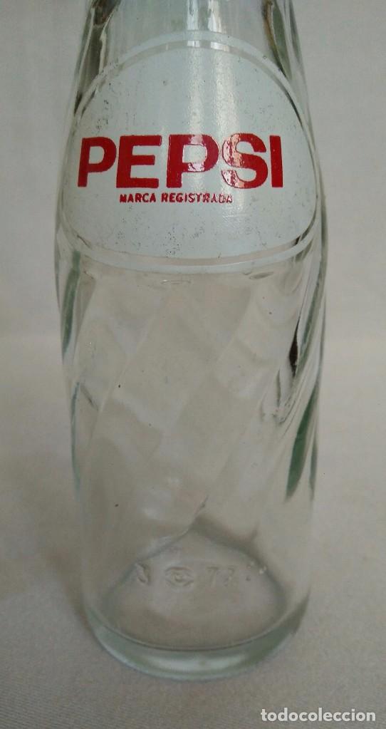 Botellas antiguas: BOTELLA MUY RARA DE PEPSI COLA, 120cc. - Foto 4