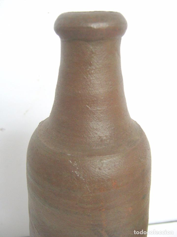 Botellas antiguas: Antigua grande botella ceramica gres 28 cm - Foto 2
