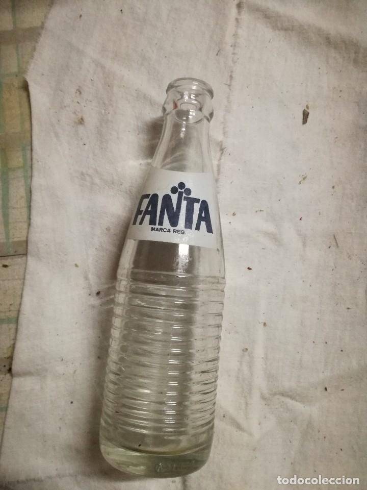 Botellas antiguas: BOTELLA PEQUE&Ntilde;A DE FANTA - Foto 1