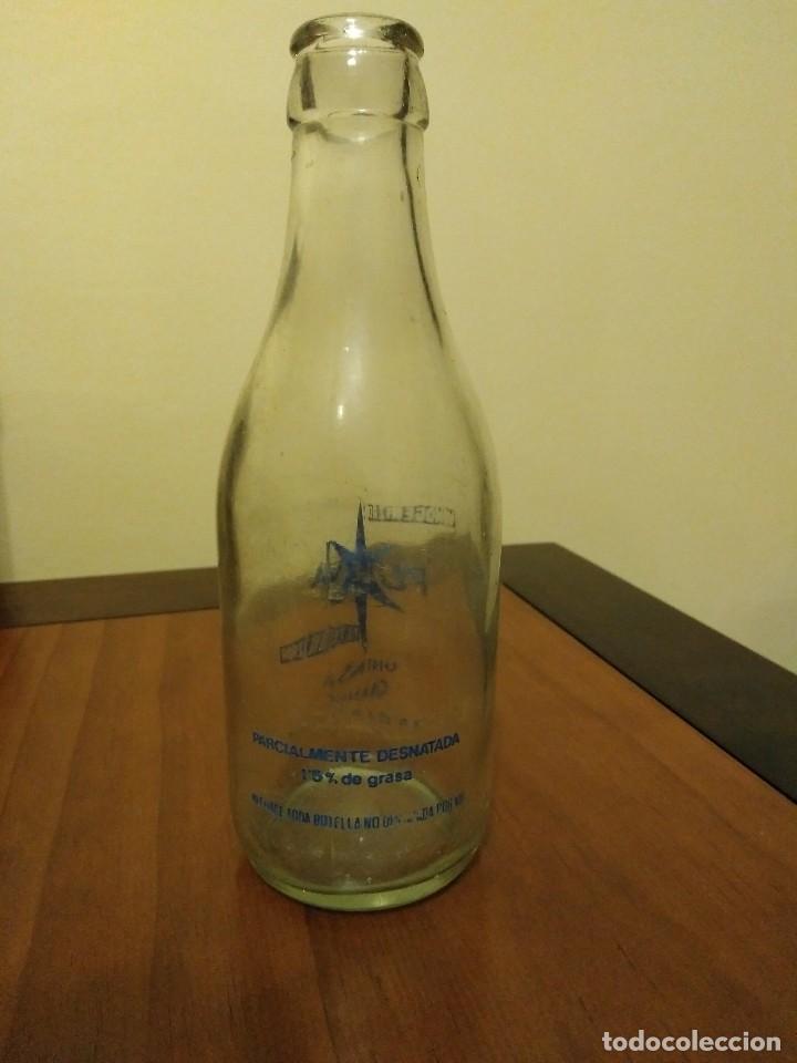 Botellas antiguas: Botella batido Puleva. - Foto 2
