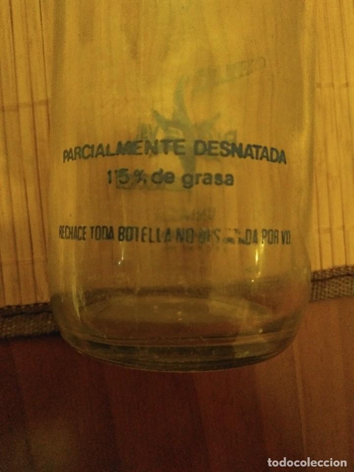 Botellas antiguas: Botella batido Puleva. - Foto 3