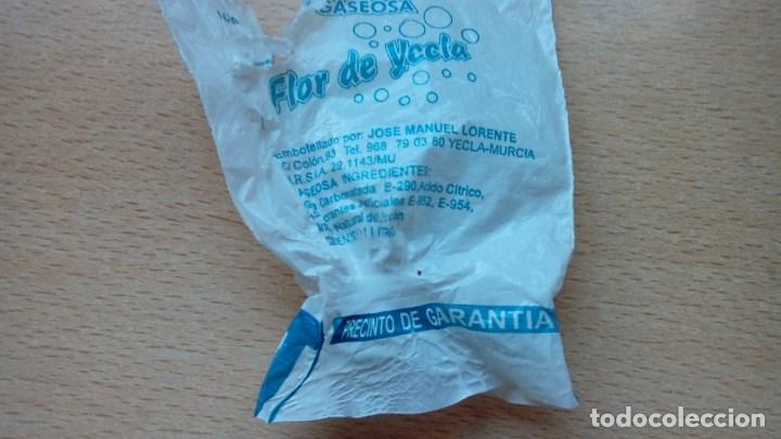 Botellas antiguas: CAPUCHA DE GASEOSA FLOR DE YECLA - Foto 2