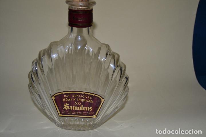 Botellas antiguas: botella de samalens vacia - Foto 1