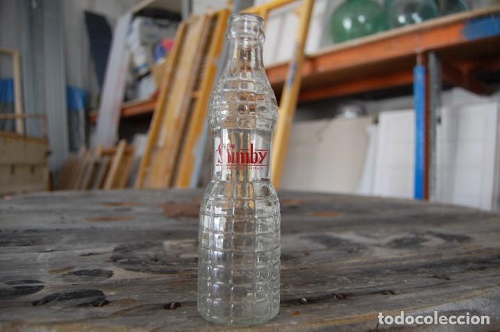Botellas antiguas: Botella de refresco marca SUMBY - Foto 2