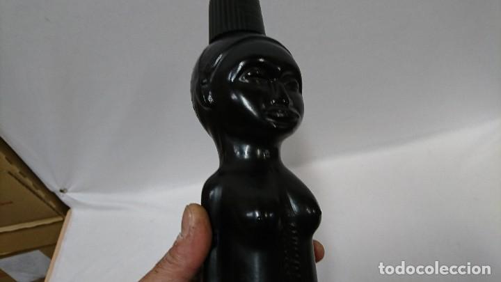 Botellas antiguas: BOTELLA VAC&Iacute;A DE LICOR VUDU - Foto 5