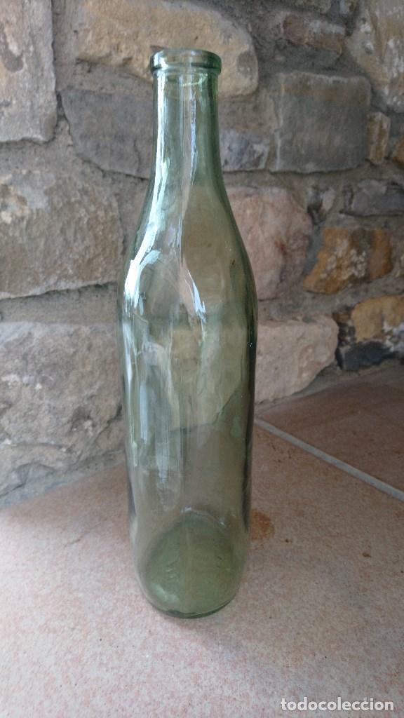 Botellas antiguas: Botella antigua brandy soberano - Foto 2