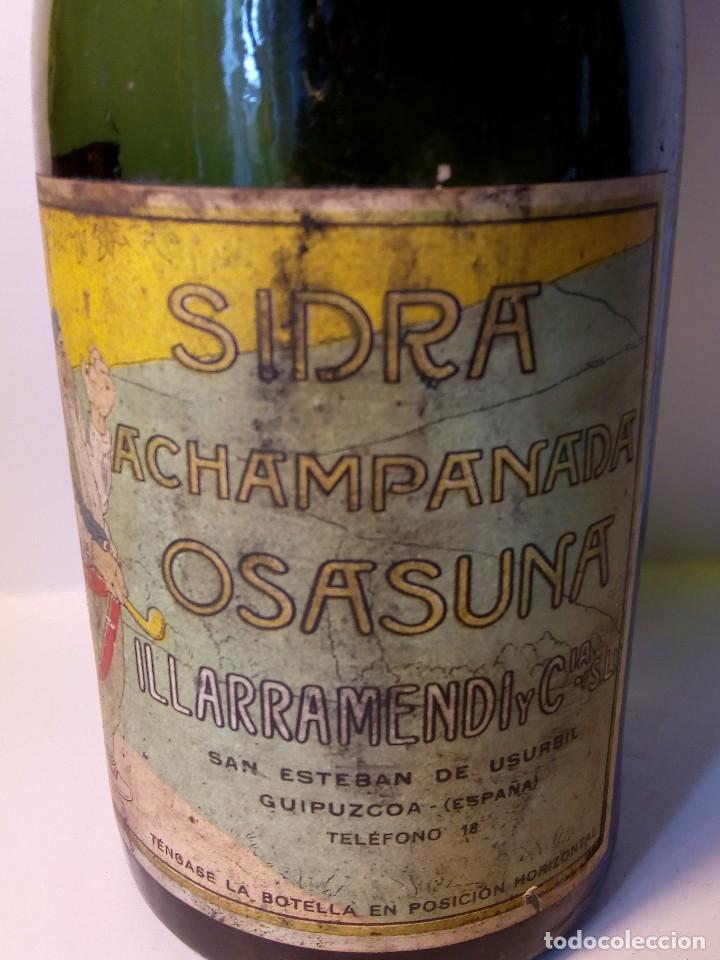 Botellas antiguas: Antigua botella Sidra Osasuna - Foto 3