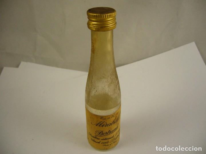 Botellas antiguas: BOTELLIN DE LICOR-LIQUEUR MIRABELLE - Foto 1