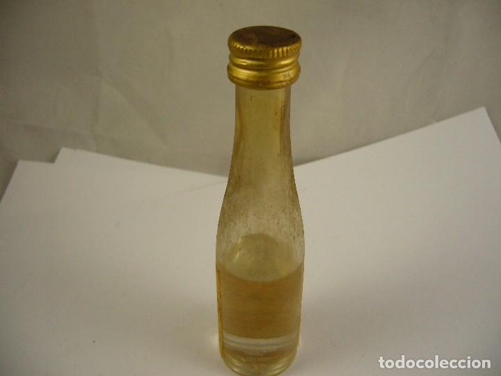 Botellas antiguas: BOTELLIN DE LICOR-LIQUEUR MIRABELLE - Foto 2