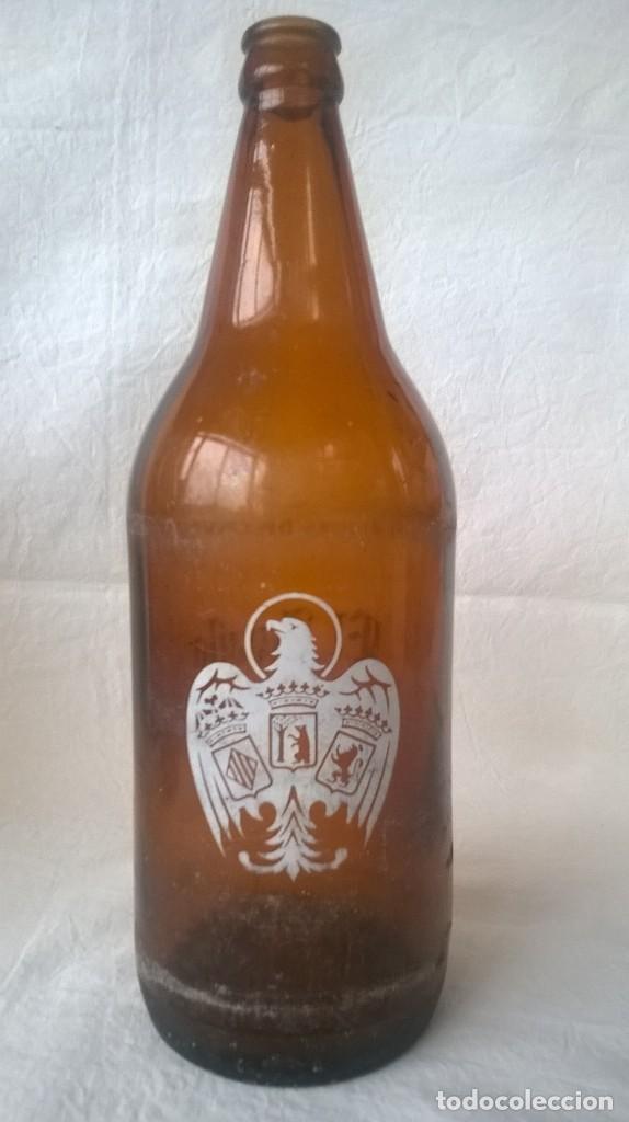 Botellas antiguas: CERVEZA EL AGUILA - 1 LITRO - Foto 2
