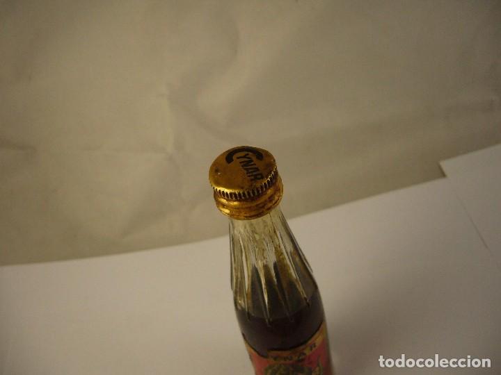Botellas antiguas: BOTELL&Iacute;N (LIQUORE CYNAR) - Foto 4