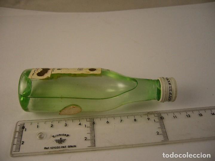 Botellas antiguas: Botellin Bacardi plastico - Foto 2