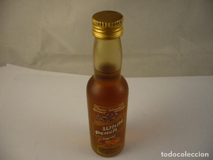 Botellas antiguas: Botellin white peach - Foto 1