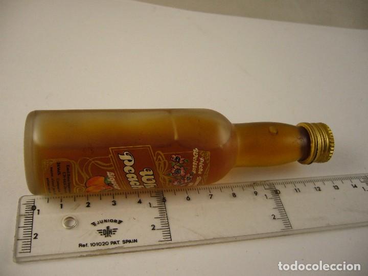 Botellas antiguas: Botellin white peach - Foto 3