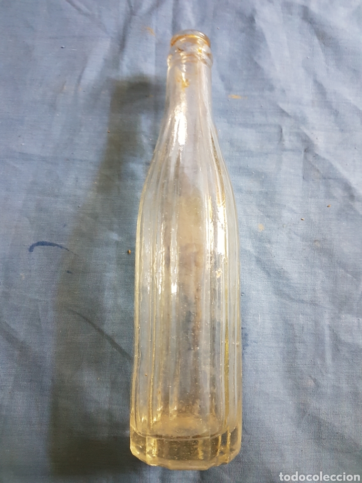 Botellas antiguas: Antigua botella soplada refresco - Foto 1