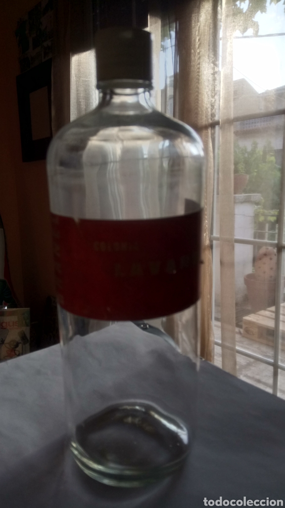 Botellas antiguas: BOTELLA DE COLONIA LAVANDA A GRANEL. - Foto 1