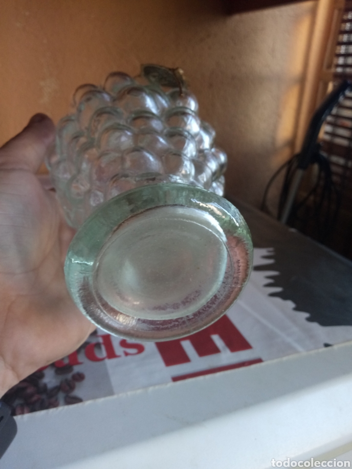 Botellas antiguas: BOTELLA EN FORMA DE RACIMO - Foto 5
