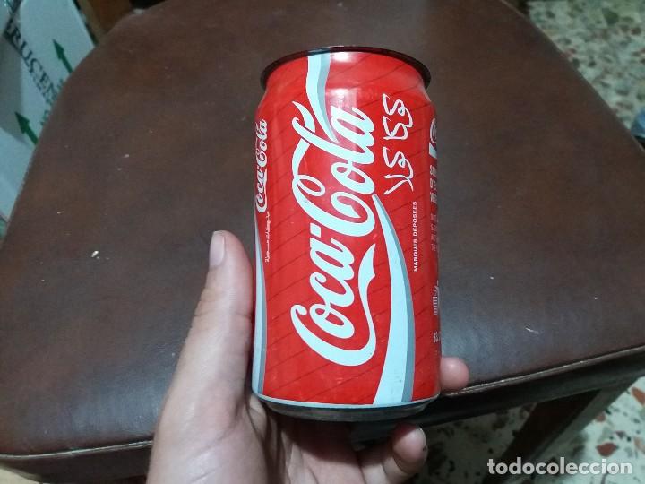 Botellas antiguas: Antigua lata de COCA COLA &aacute;rabe - Foto 1