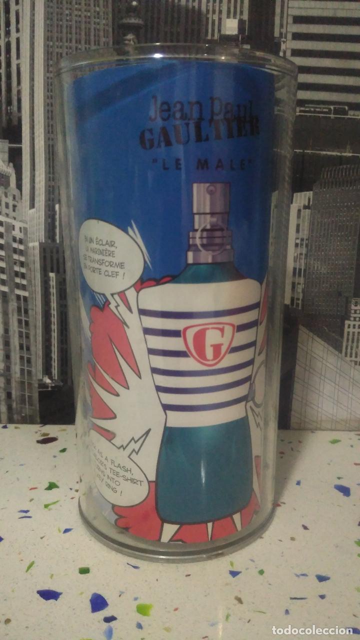 Botellas antiguas: Caja de pl&aacute;stico  de Colonia de Jean Paul Gaultier.