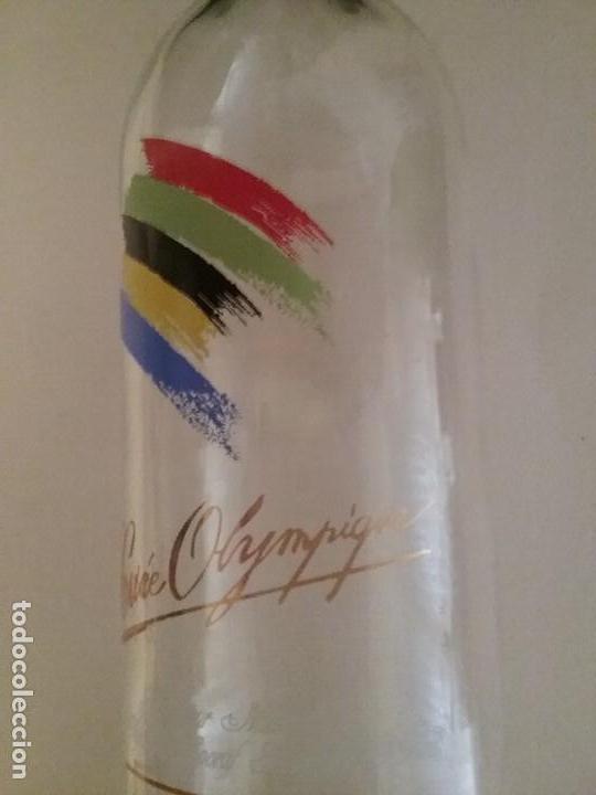 Botellas antiguas: Botella de vino franc&eacute;s Ol&iacute;mpicos 92 - Foto 5