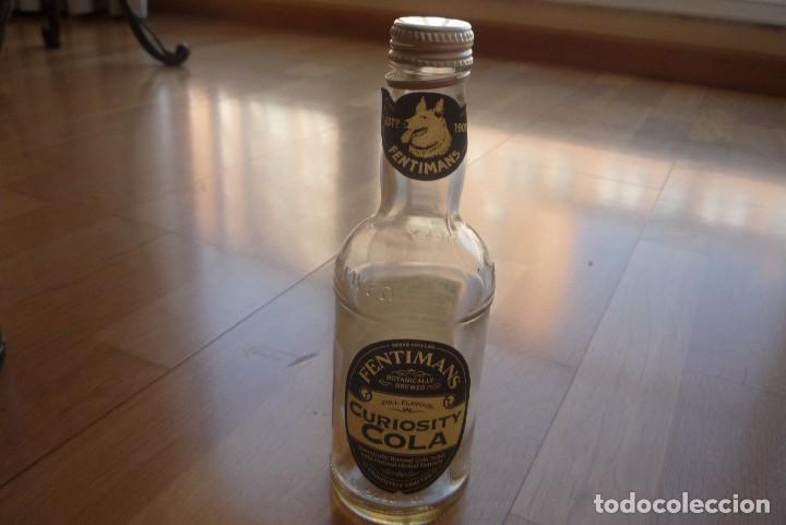 Botellas antiguas: BOTELLA VACIA DE REFRESCO DE COLA CURIOSITY COLA. - Foto 1