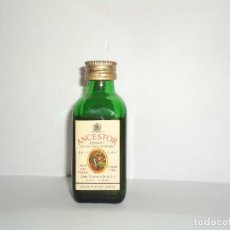 Botellas antiguas: BOTELLA, ANCESTOR, DEWAR`S DE LUXE SCOTH WHISKY, 4CL.. Lote 127884799