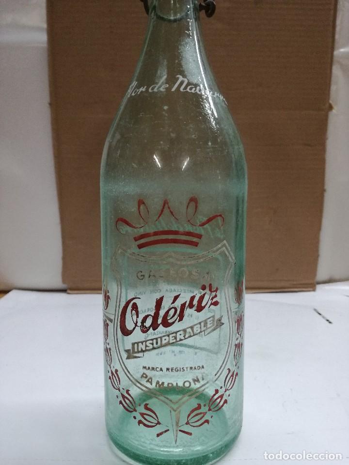 Botellas antiguas: LA FLOR DE NAVARRA. BOTELLA DE GASEOSA OD&Eacute;RIZ (PAMPLONA) - Foto 2
