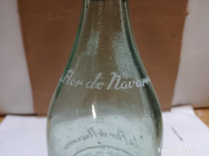Botellas antiguas: LA FLOR DE NAVARRA. BOTELLA DE GASEOSA OD&Eacute;RIZ (PAMPLONA) - Foto 3