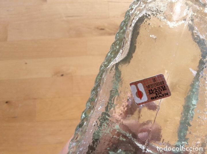 Botellas antiguas: Botella cesta de cristal - Foto 3