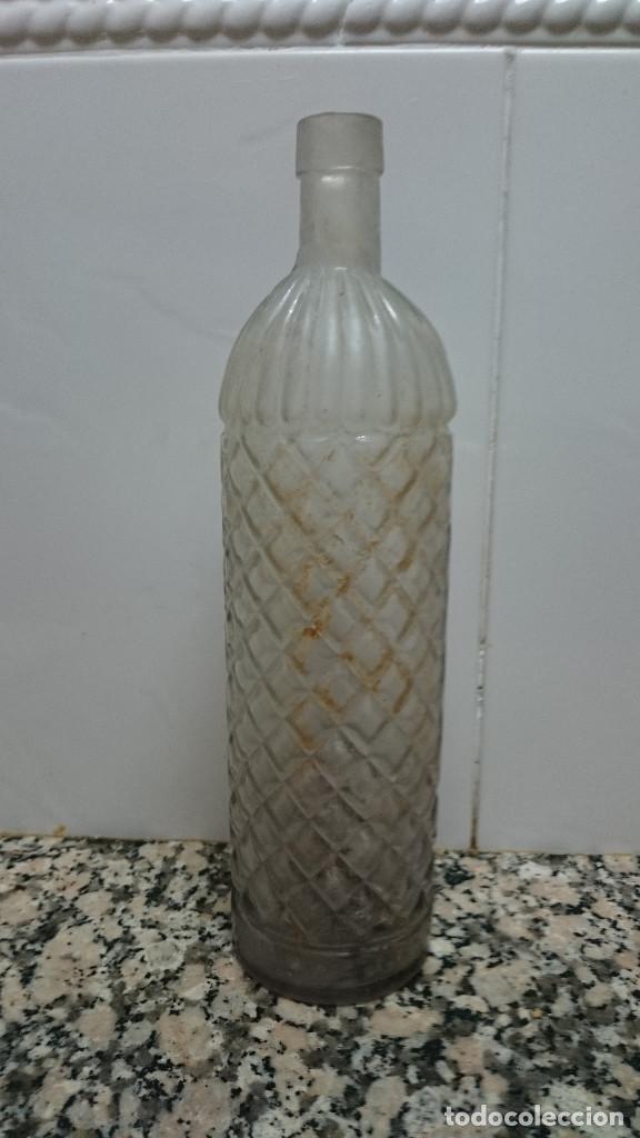 Botellas antiguas: ANTIGUA BOTELLA DE ANIS CARMELITANO - Foto 3