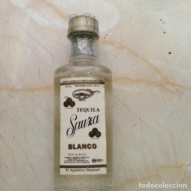 Botellas antiguas: Miniatura Tequila Sauza - Foto 2